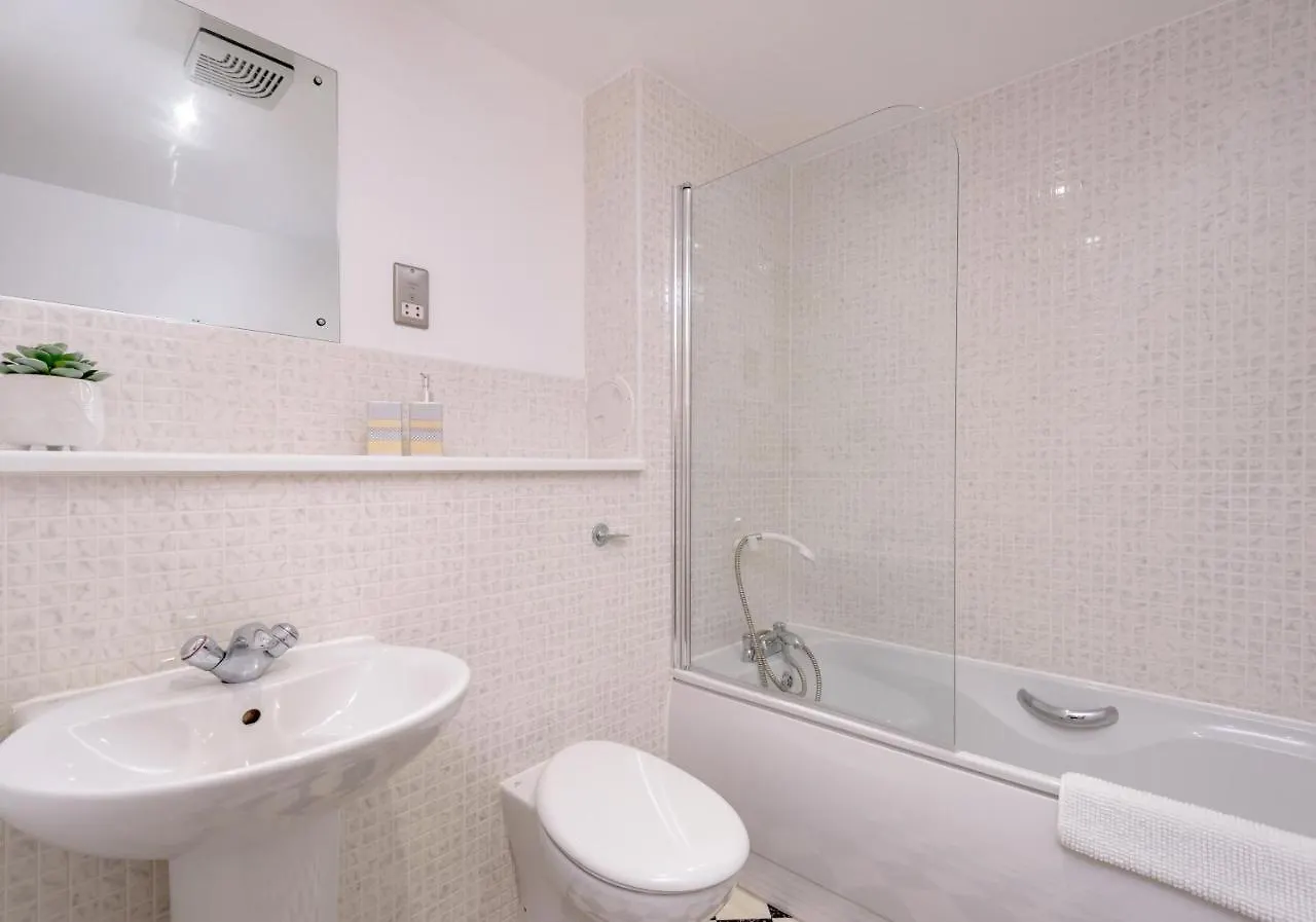 The Sandport Way Residence Edinburg 0*,