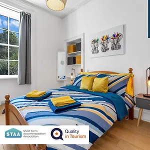 Cosy 1 Bed Main Door In Lovely Leith, Favourite For Tourists, Relocation, Businesses, Long Stays Welcome Edinburgh